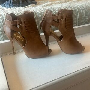 Brown open toed heels